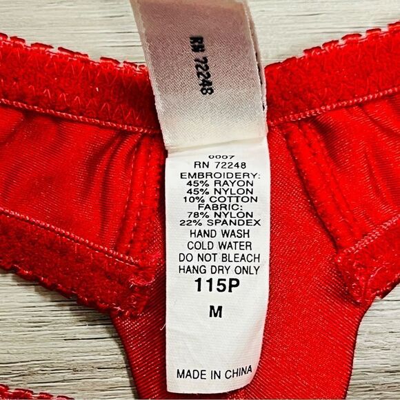 Vintage Y2K Felina bra and thong set in red mesh and black floral embroidery 34C - Picture 12 of 14